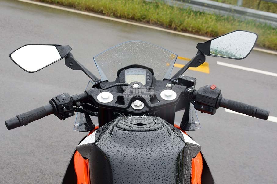 KTM RC390；川崎 Ninja400；RC390；Ninja400；忍者