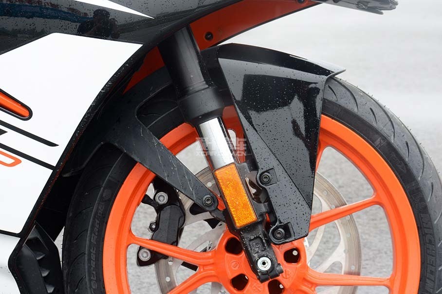 KTM RC390；川崎 Ninja400；RC390；Ninja400；忍者