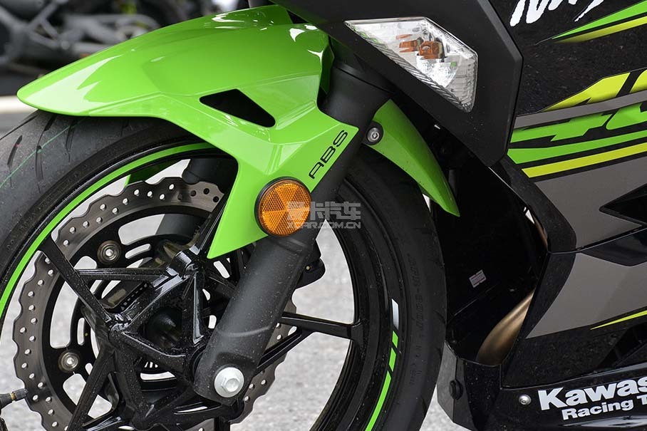 KTM RC390；川崎 Ninja400；RC390；Ninja400；忍者