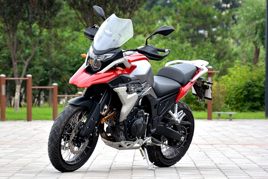 贝纳利;Benelli;贝纳利金鹏;TRK502X;珠峰摩托;珠峰凯