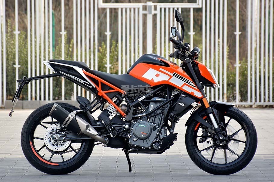 【图】ktm 250duke试驾体验-爱卡汽车图片