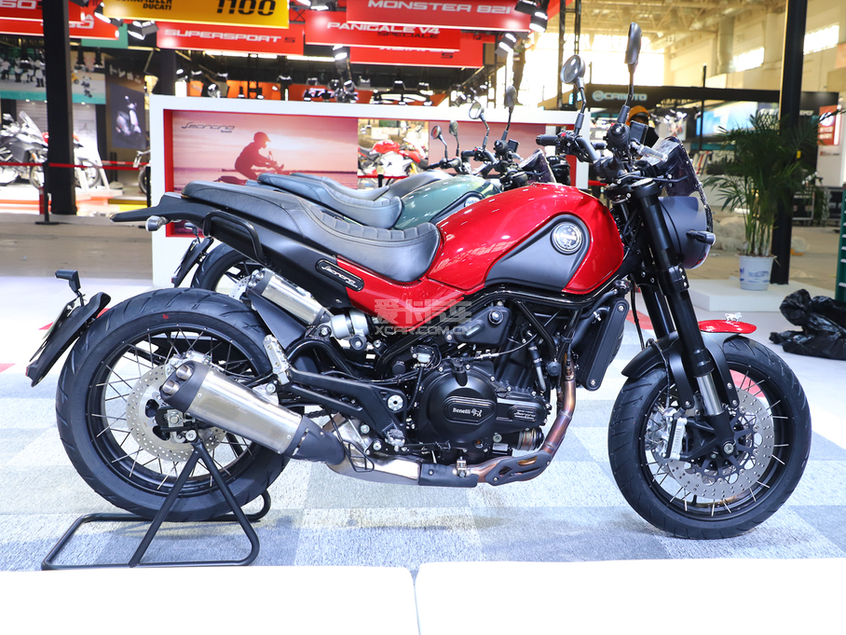 贝纳利;Benelli;幼狮500;Leoncino;TRK502X