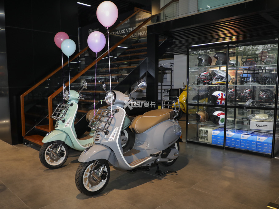 Vespa 150 PRIMAVERAҰͰǰܣɫȦͱԵøиζ