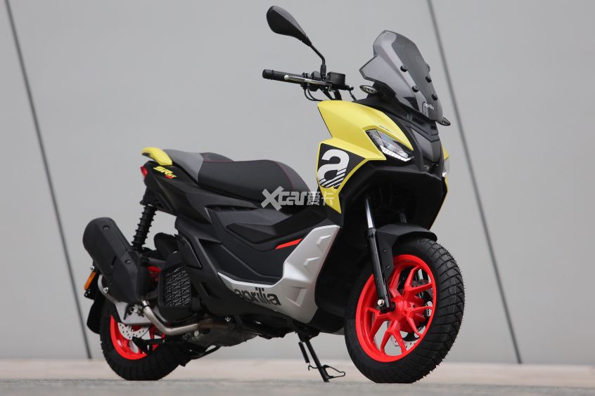 Aprilia SR GT