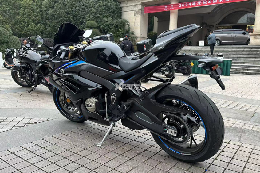 无极;混动摩托;踏板车;隆鑫无极;新能源摩托;660RR;CU5