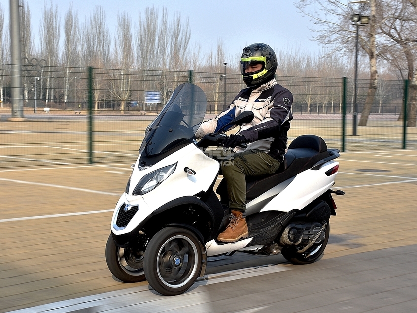 比亚乔;Piaggio;比亚乔MP3;比亚乔倒三轮;MP3 Sport 50