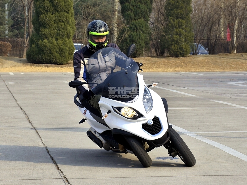 比亚乔;Piaggio;比亚乔MP3;比亚乔倒三轮;MP3 Sport 50