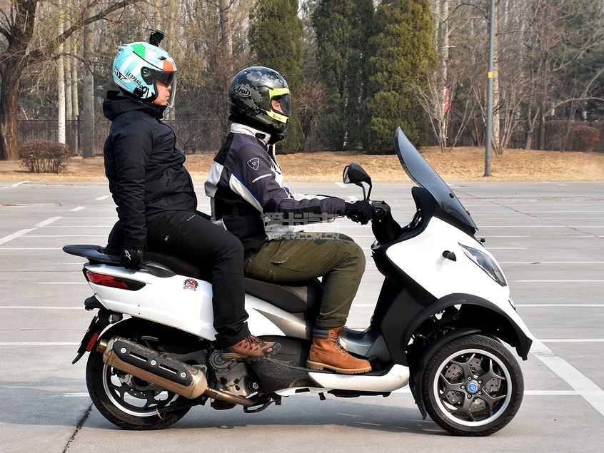 比亚乔;Piaggio;比亚乔MP3;比亚乔倒三轮;MP3 Sport 50