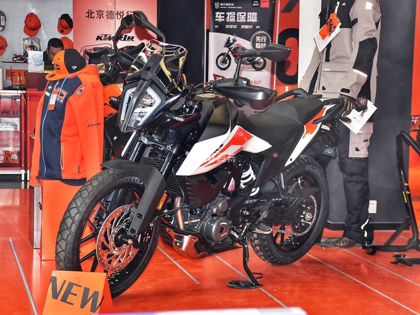 虽然入门但实力不俗ktm390adv实拍