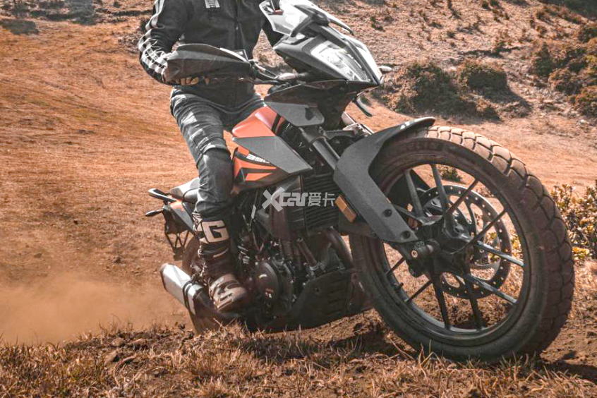 它真是个多面手多路况试驾ktm390adv