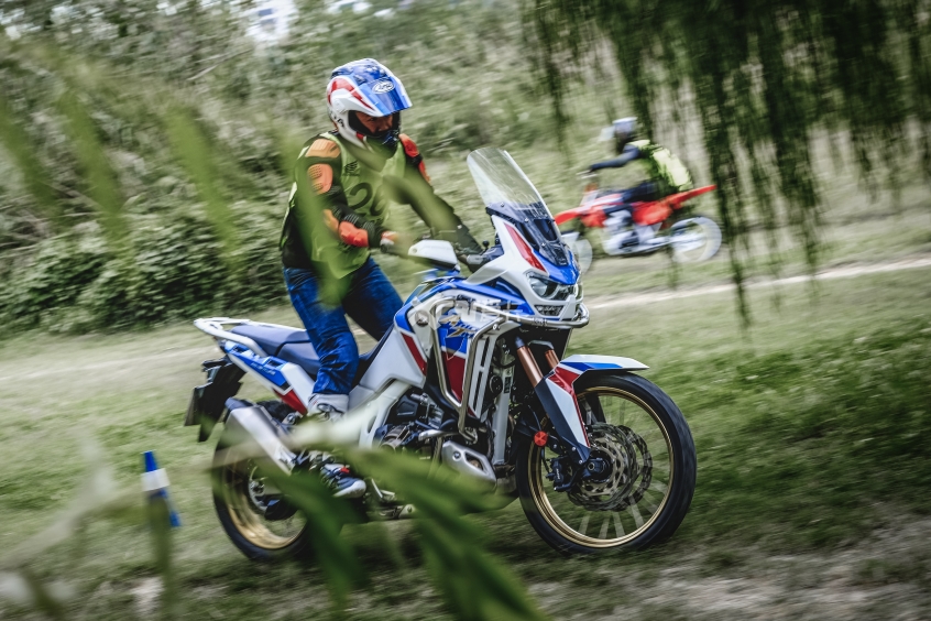 公路越野全能 试驾crf1100l africatwin:crf1100l越野还得是mt-爱卡