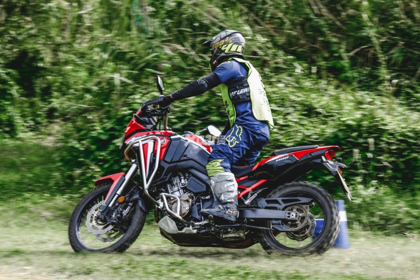 公路越野全能 试驾crf1100l africatwin:crf1100l越野还得是mt-爱卡