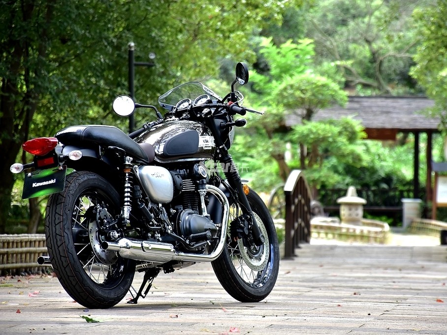 ;Kawasaki;W800 Cafe