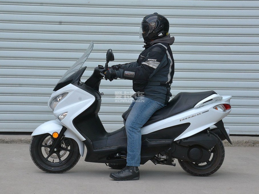 ľ BURGMAN200 200С200BURGMAN