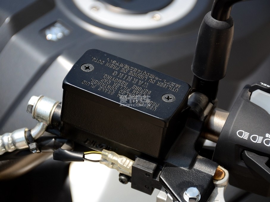 ľ;SUZUKI;ľADV;ľ;V-strom1000 ABS