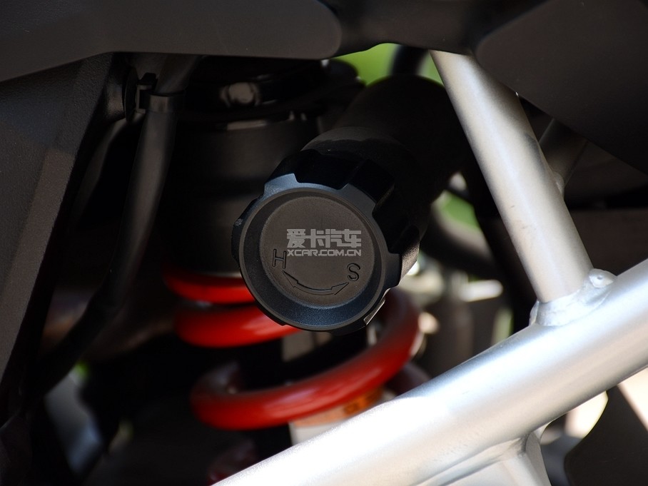 ľ;SUZUKI;ľADV;ľ;V-strom1000 ABS