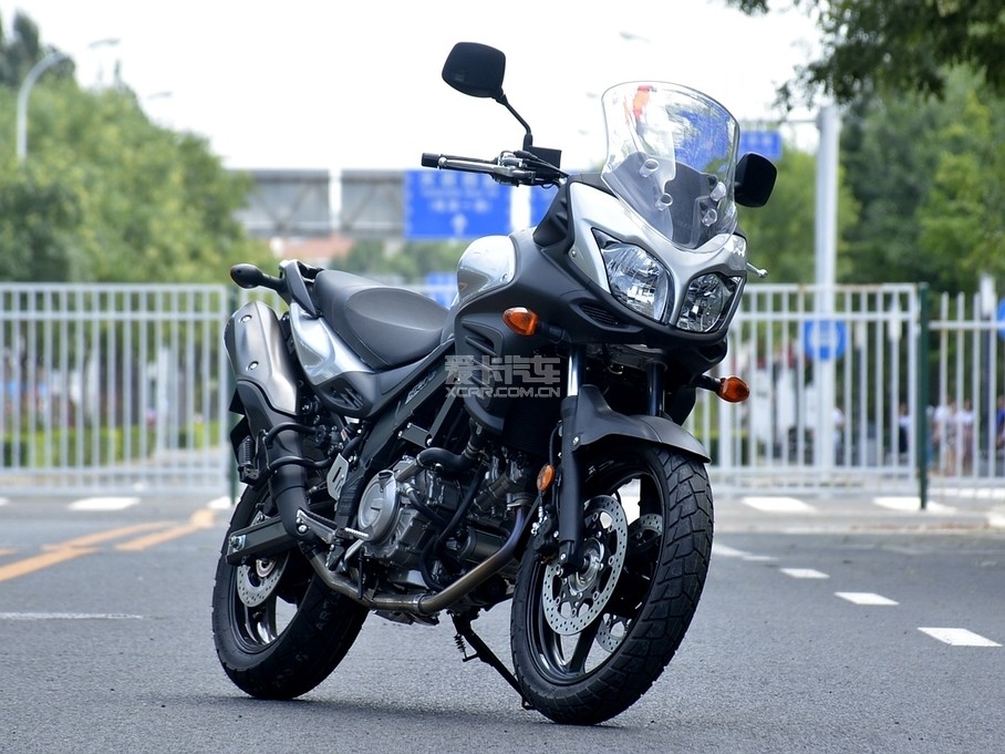 ľ;SUZUKI;ľV-strom650 ABS