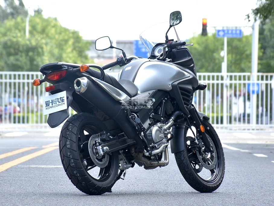 ľ;SUZUKI;ľV-strom650 ABS
