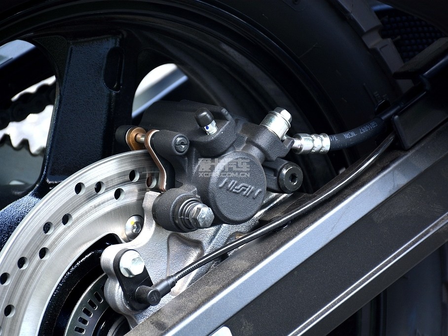 ľ;SUZUKI;ľV-strom650 ABS