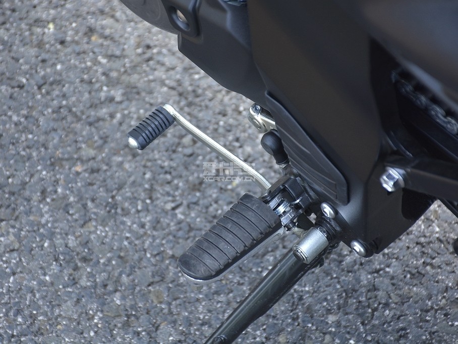 ľ;SUZUKI;ľV-strom650 ABS