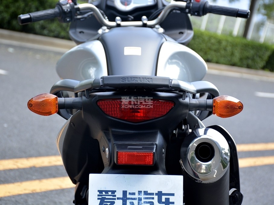 ľ;SUZUKI;ľV-strom650 ABS