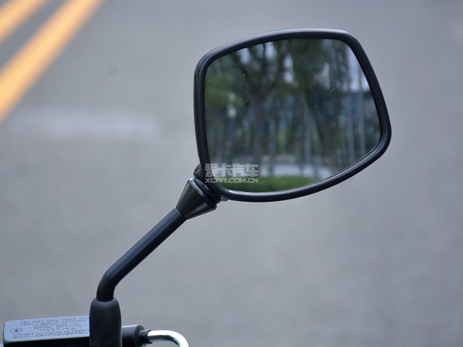 ľ;SUZUKI;ľV-strom650 ABS