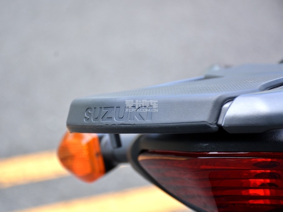 ľ;SUZUKI;ľV-strom650 ABS