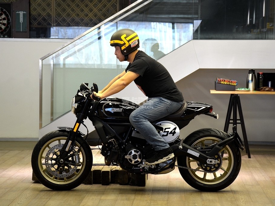 ſ;ſϿ;ſScrambler;DUCATI Scrambler