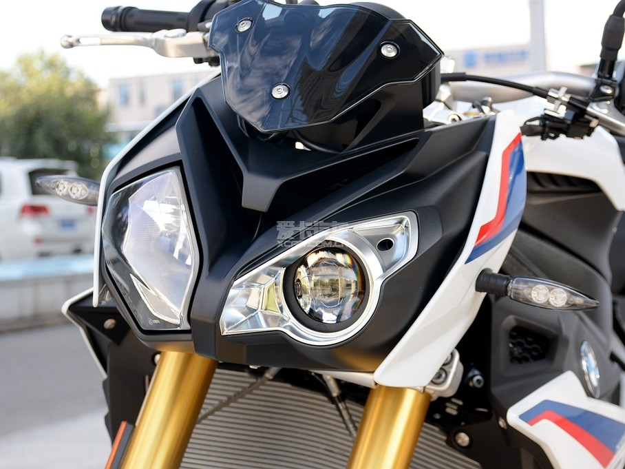 Ħг;S 1000 R;BMW S 1000 R;2018S 1000 