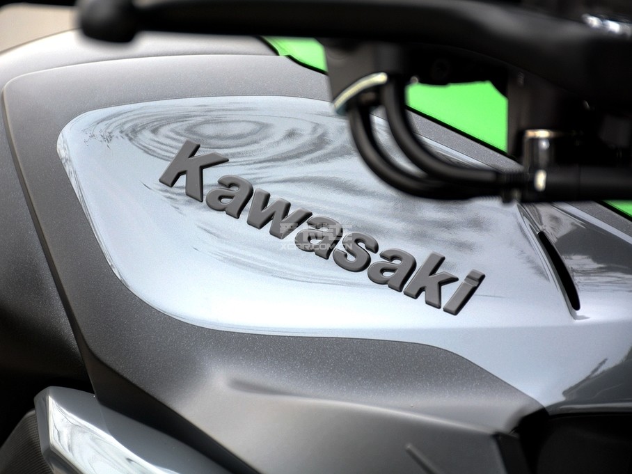 ;Kawasaki;Z1000;Z1000R