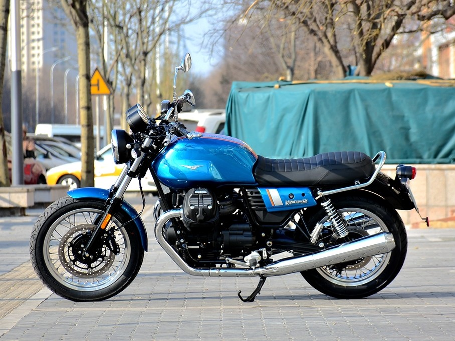 Ħй;Moto Guzzi:V7 III;V7 3;V7 III SPECIAL;V7 