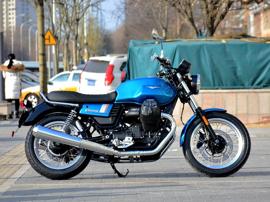 Ħй;Moto Guzzi:V7 III;V7 3;V7 III SPECIAL;V7 