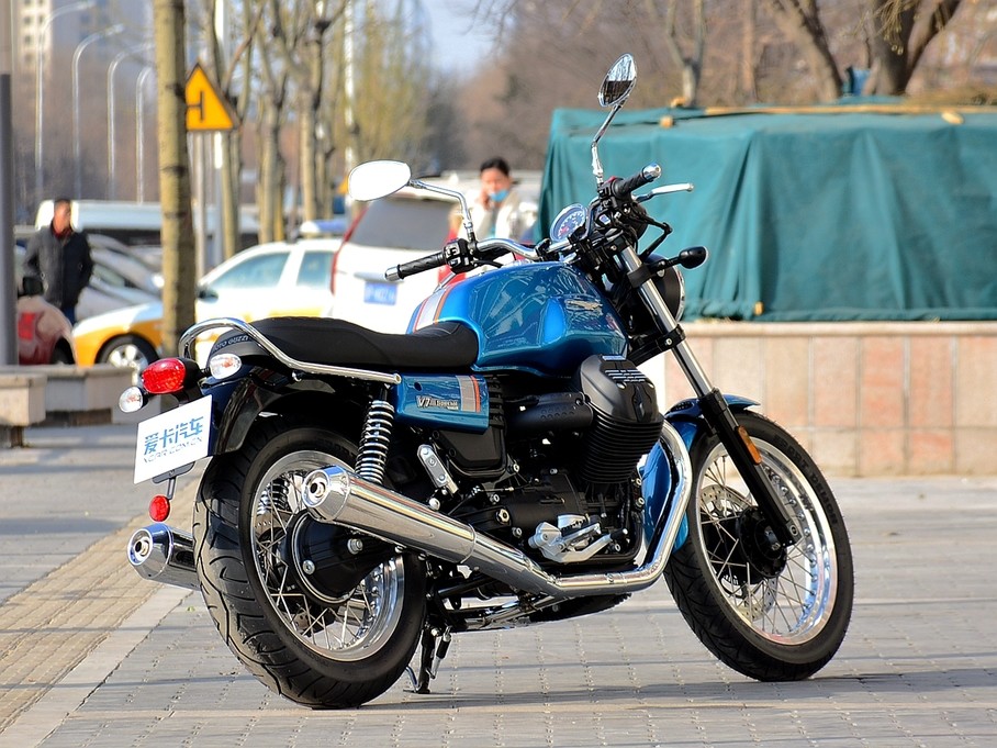 Ħй;Moto Guzzi:V7 III;V7 3;V7 III SPECIAL;V7 