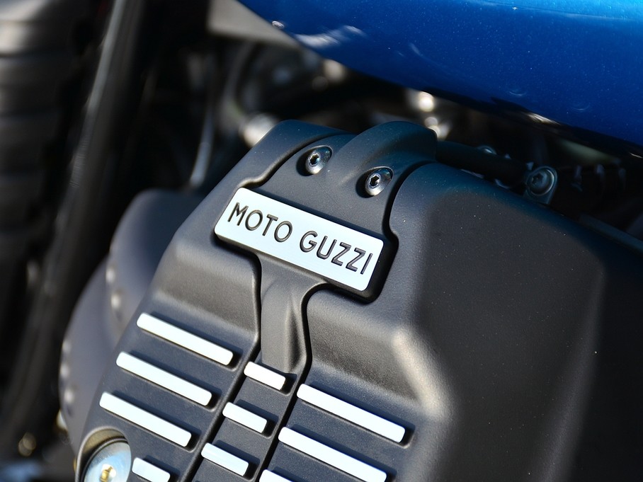 Ħй;Moto Guzzi:V7 III;V7 3;V7 III SPECIAL;V7 