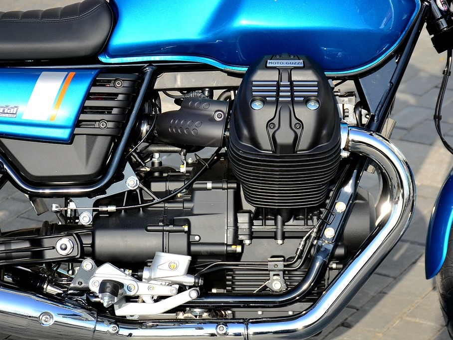 Ħй;Moto Guzzi:V7 III;V7 3;V7 III SPECIAL;V7 