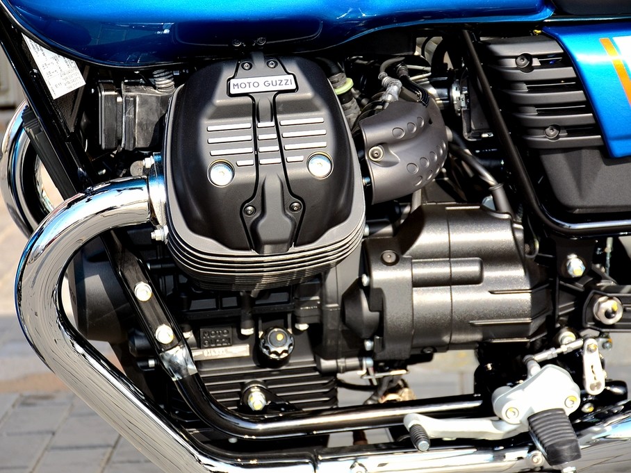 Ħй;Moto Guzzi:V7 III;V7 3;V7 III SPECIAL;V7 