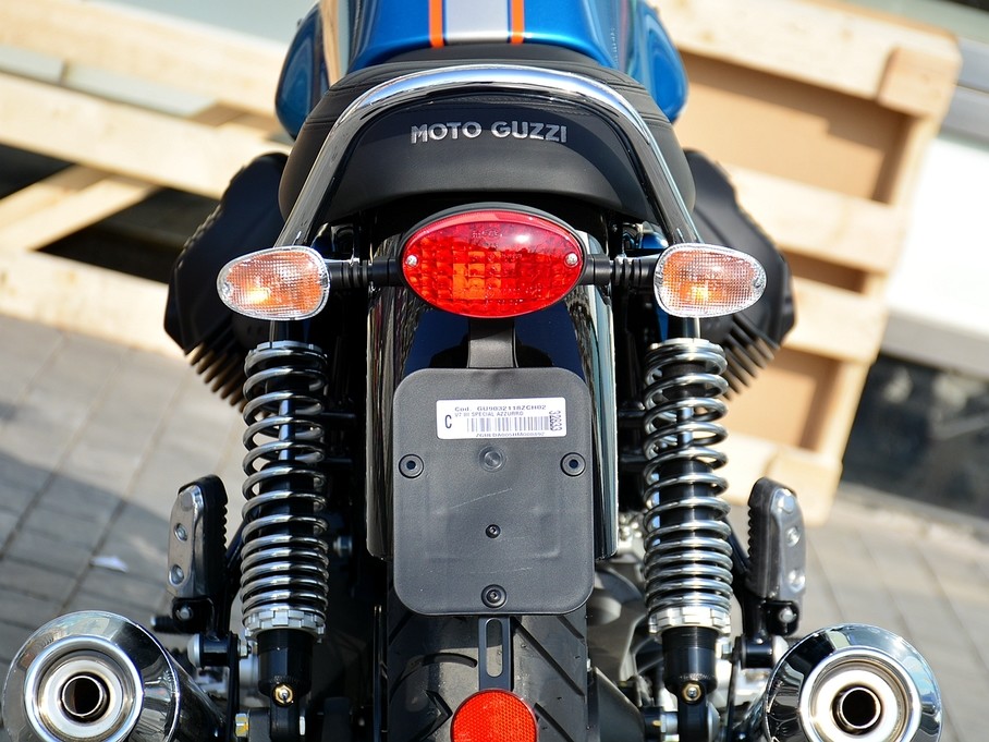 Ħй;Moto Guzzi:V7 III;V7 3;V7 III SPECIAL;V7 