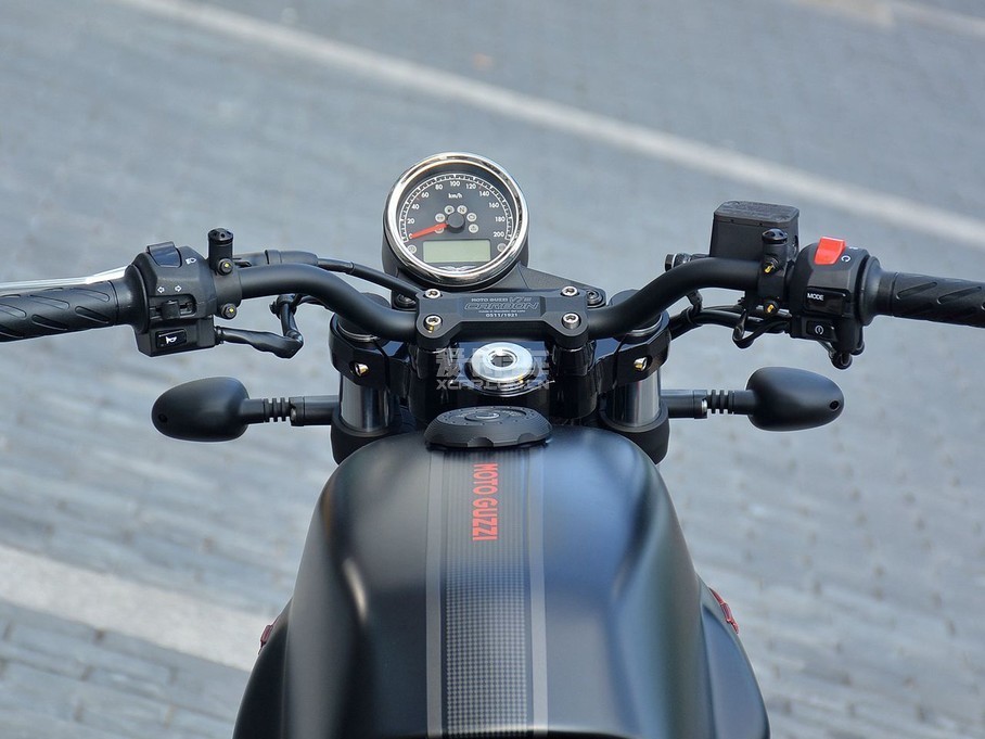 V7 III CARBONĦйȣMoto Guzzi Moto Guzzi V