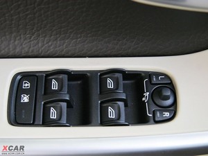 2009֠XC60(M(jn)) {܇ƅ^(q)	