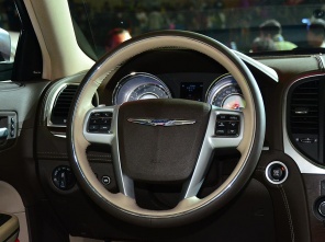 克莱斯勒300C 3.0L车型发布 4月底上市