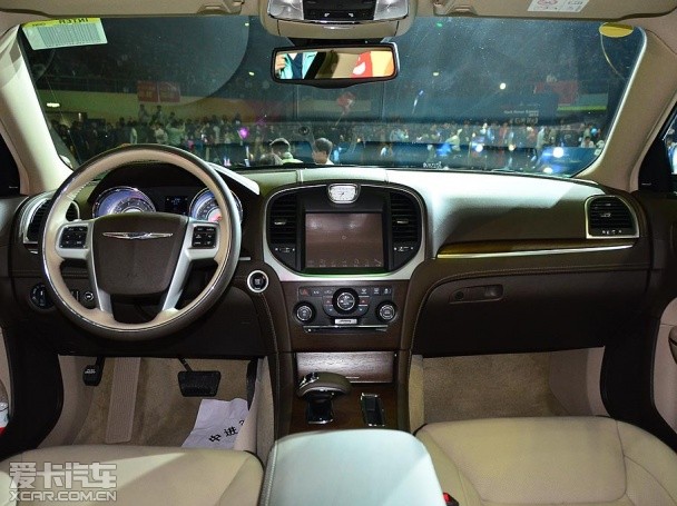 克莱斯勒300C 3.0L车型发布 4月底上市 克莱斯勒300C 3.0L车型发布 4月底上市