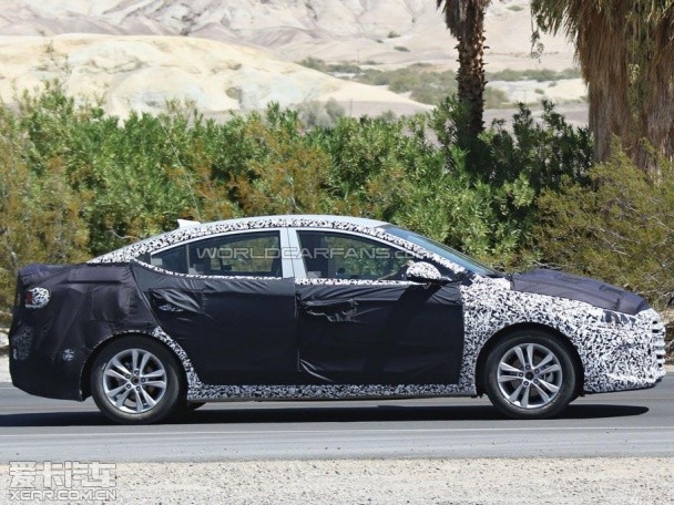 2016款现在朗动谍照