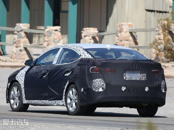 2016款现在朗动谍照