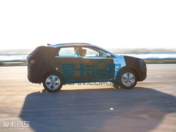 起亚小型SUV KX3谍照