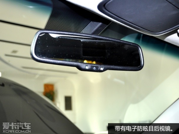 愛卡實拍索蘭托L 2.4精英7座版