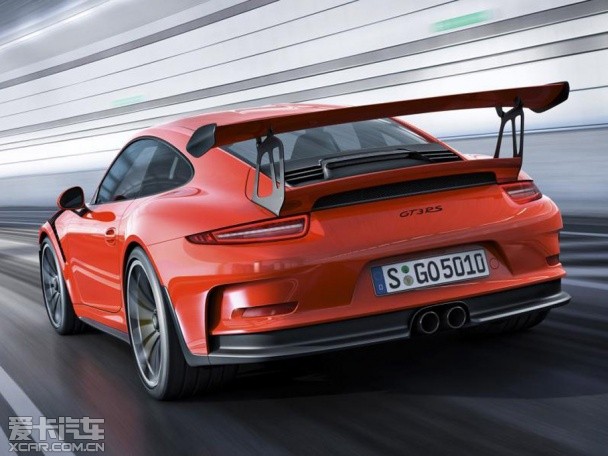 相比911 GT3，搭载4.0L自然吸气发动机的911 GT3 RS动