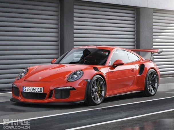 相比911 GT3，搭载4.0L自然吸气发动机的911 GT3 RS动