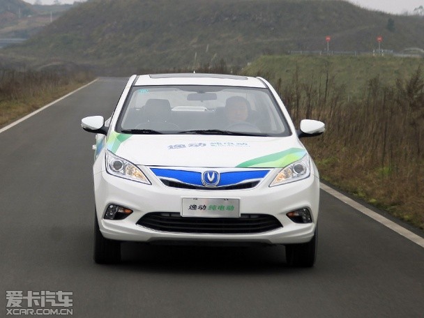逸动EV