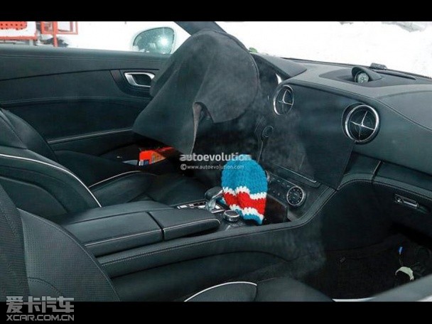 奔驰新款SL级谍照