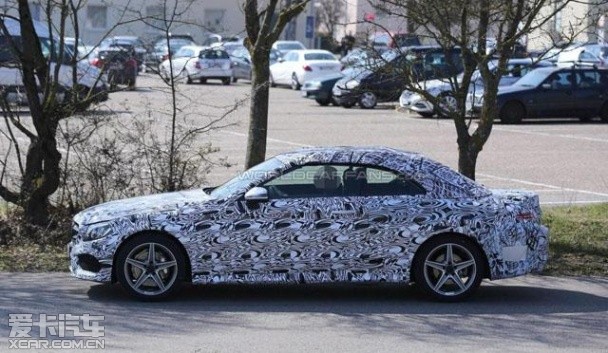 奔驰全新C级敞篷版谍照曝光 将明年发布